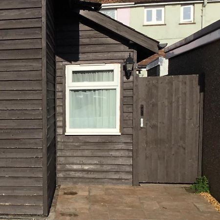In The Heart Of Chichester Apartment Exterior photo